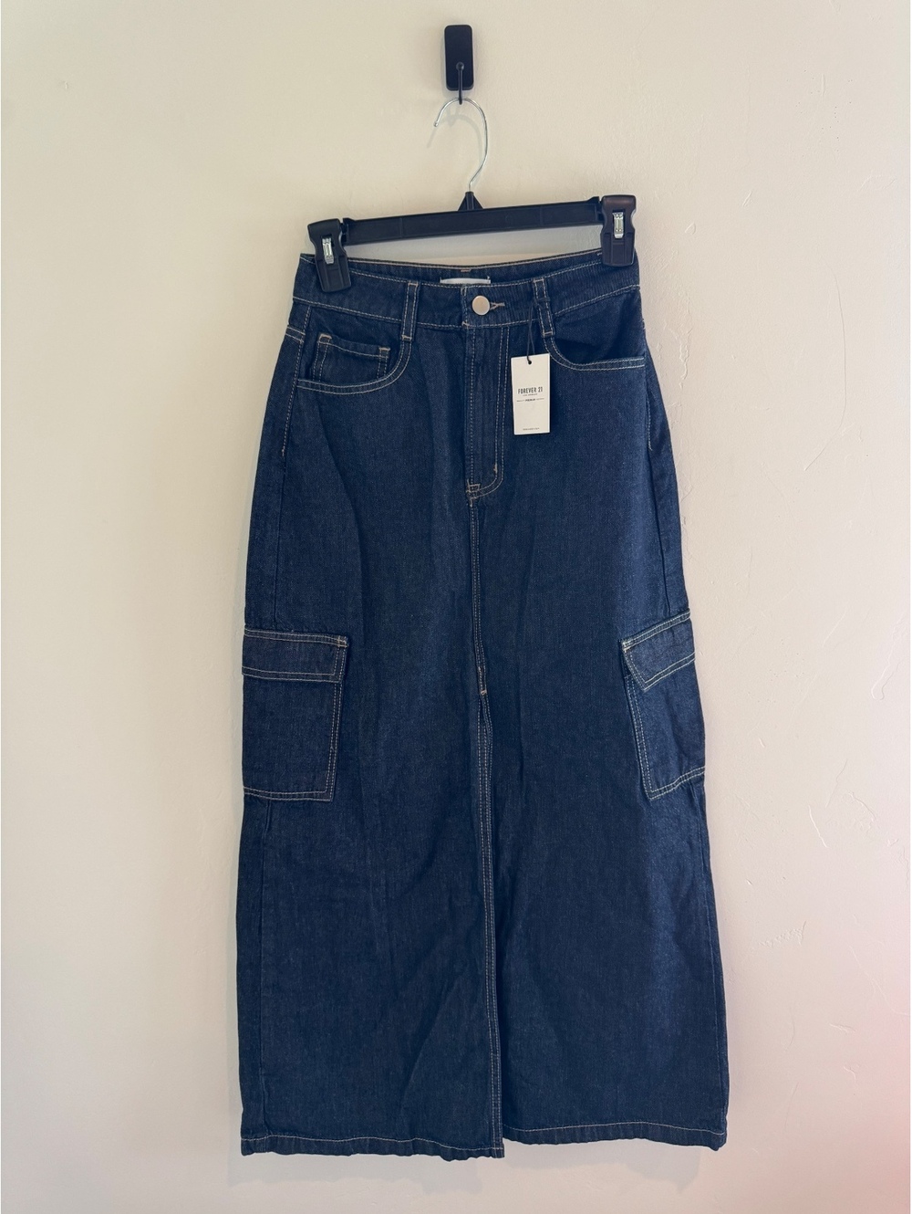 Forever 21 Premium Dark Wash Denim Cargo Maxi Skirt Size XS NWT
